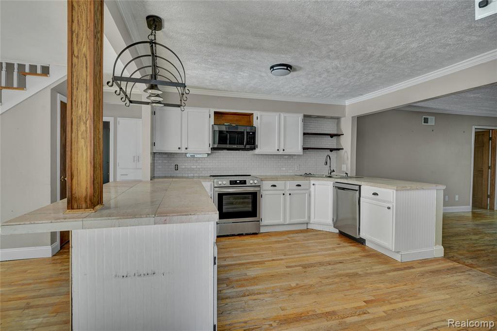 2476 Vandekarr Road, Owosso, MI 48867 — Photo 12