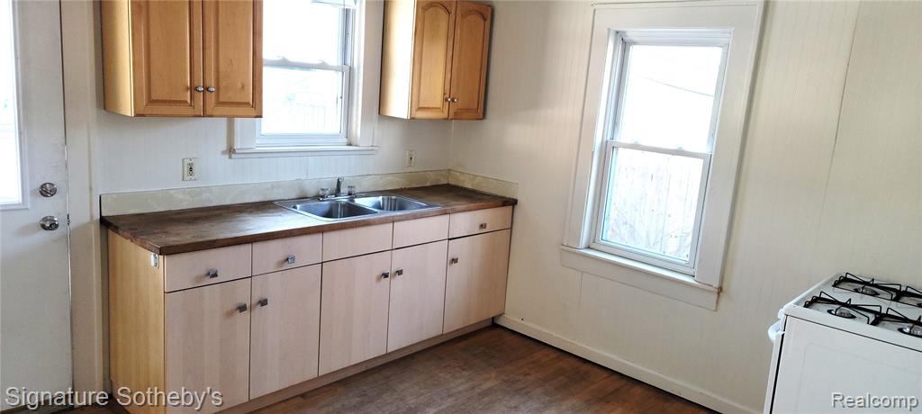 3031 Trowbridge Street, Hamtramck, MI 48212 — Photo 4