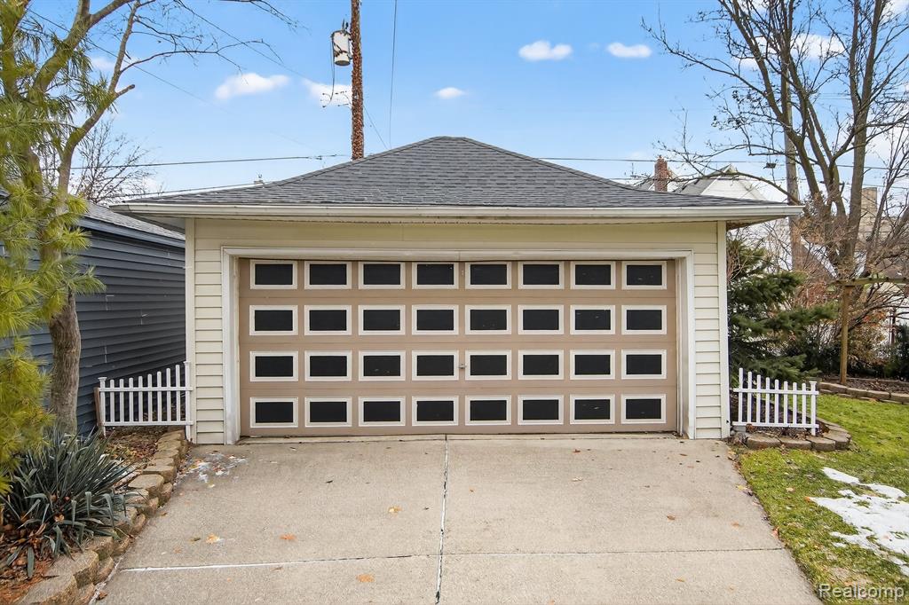 447 Maple Street, Wyandotte, MI 48192 — Photo 52