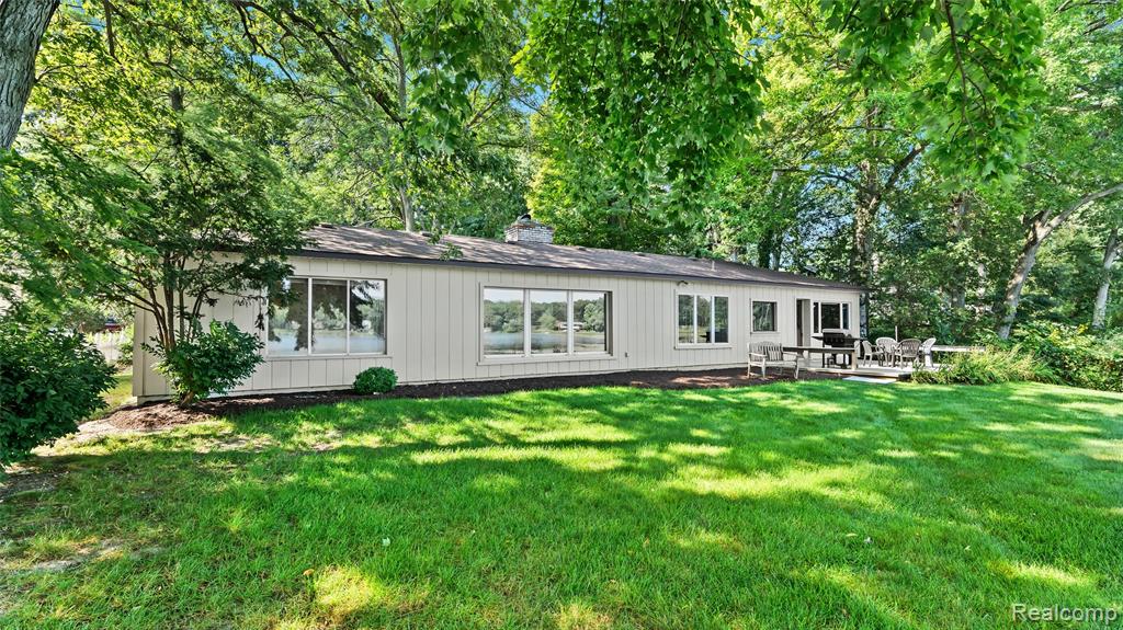 5821 Community Drive, Brighton, MI 48116 — Photo 20