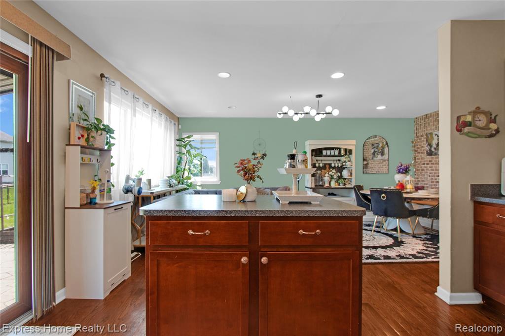 25244 INDEPENDENCE Trail, Warren, MI 48089 — Photo 11
