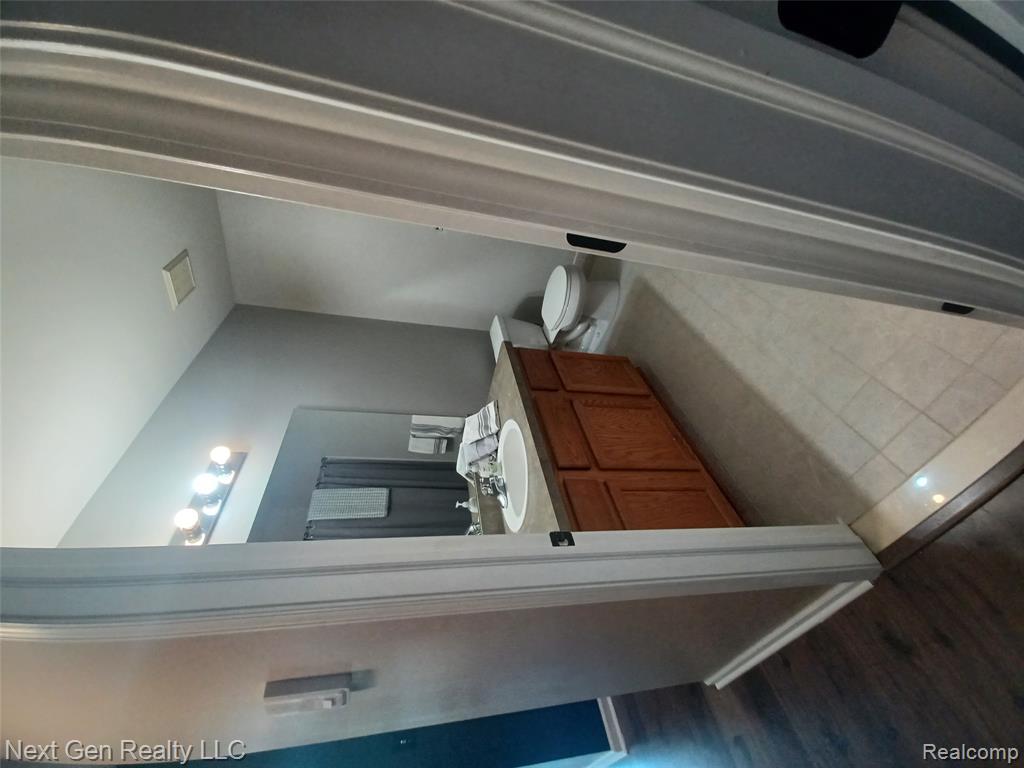 17200 Chesapeake Circle, Walled Lake, MI 48390 — Photo 24
