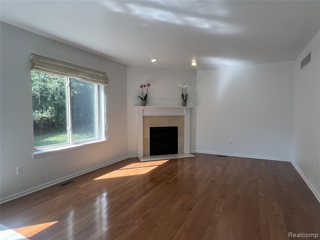 6161 Elarz Drive, Troy, MI 48085 — Photo 14
