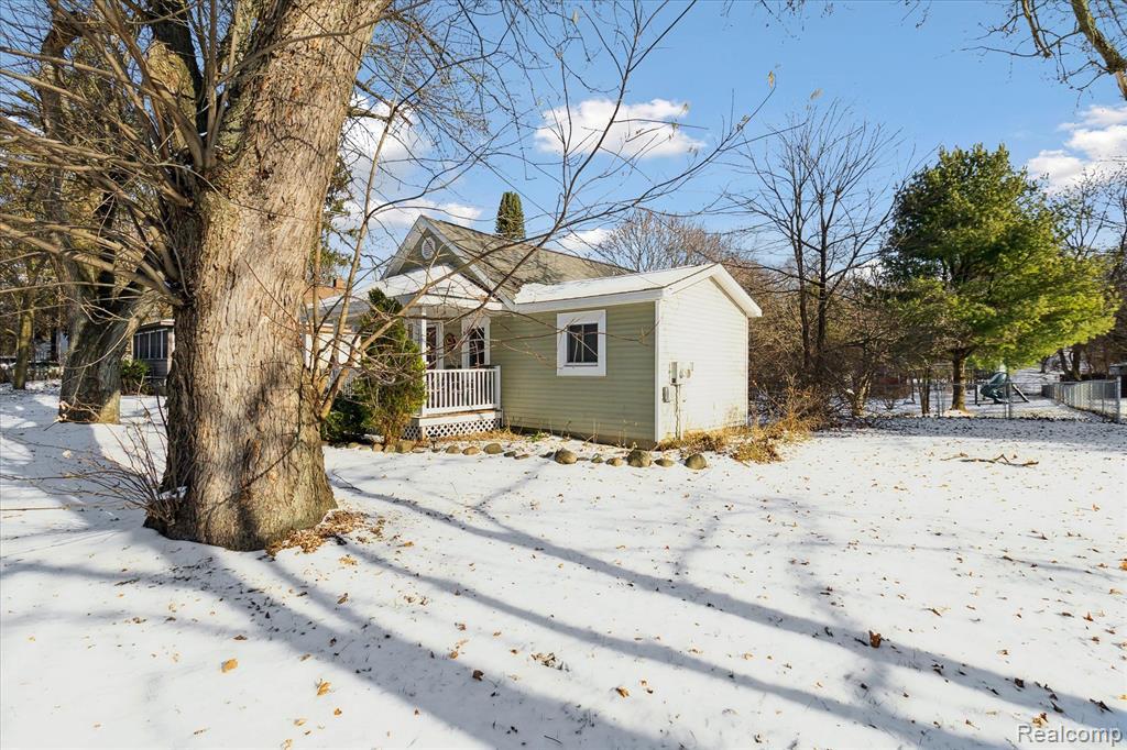4025 CENTER Street, Metamora, MI 48455 — Photo 4