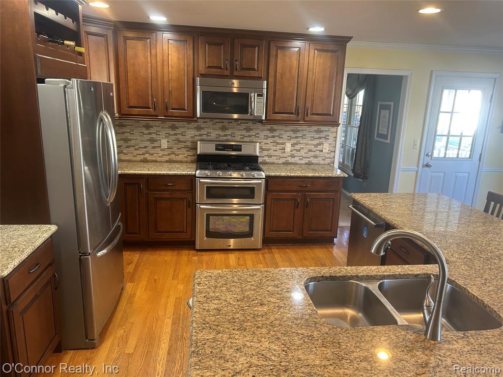 720 Arlington Circle, Marysville, MI 48040 — Photo 10