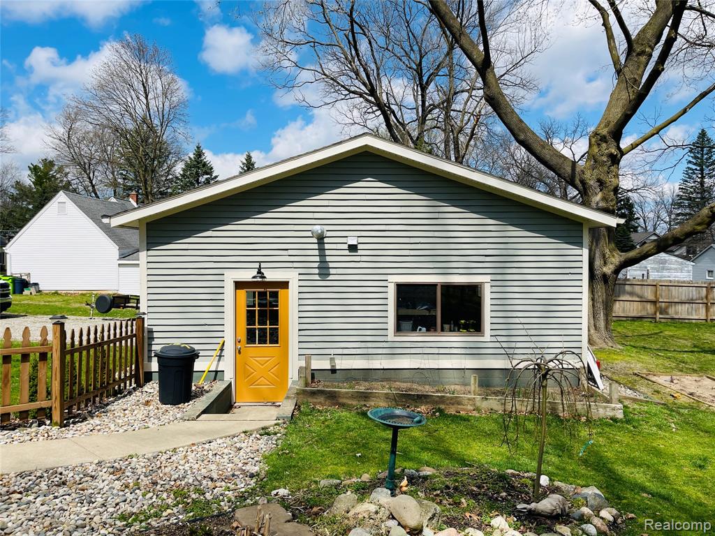 909 Williams Street, Fenton, MI 48430 — Photo 48