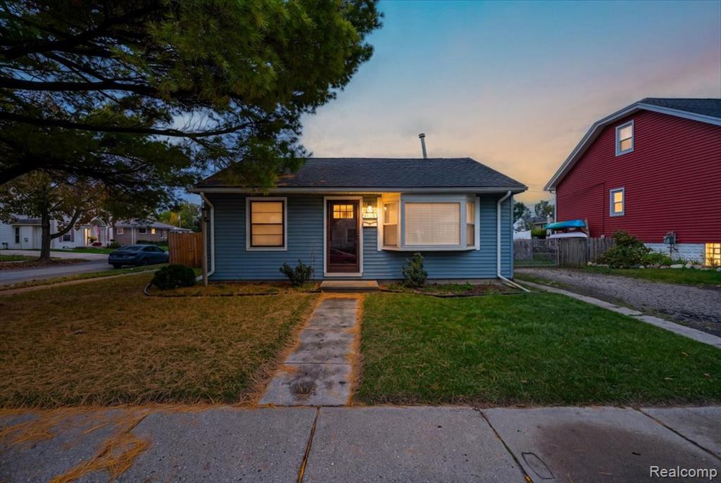 1436 E Cambourne Street, Ferndale, MI 48220