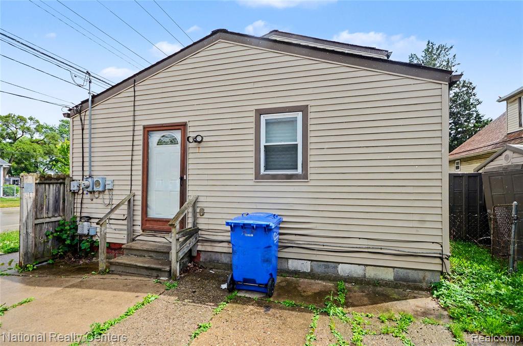 8523 Republic Avenue, Warren, MI 48089 — Photo 16
