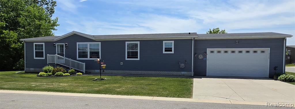 9758 Home Court, Fenton, MI 48430 — Photo 21
