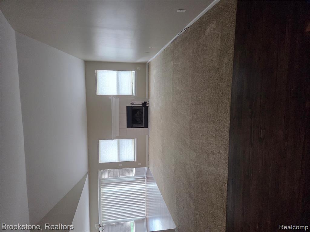 35484 Grant, New Baltimore, MI 48047 — Photo 12