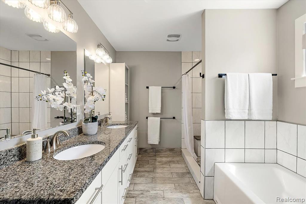 4253 Mandalay Avenue, Royal Oak, MI 48073 — Photo 19