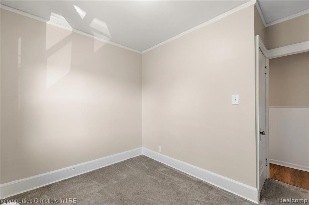 829 Beaconsfield Ave, Grosse Pointe Park, MI 48230 — Photo 32
