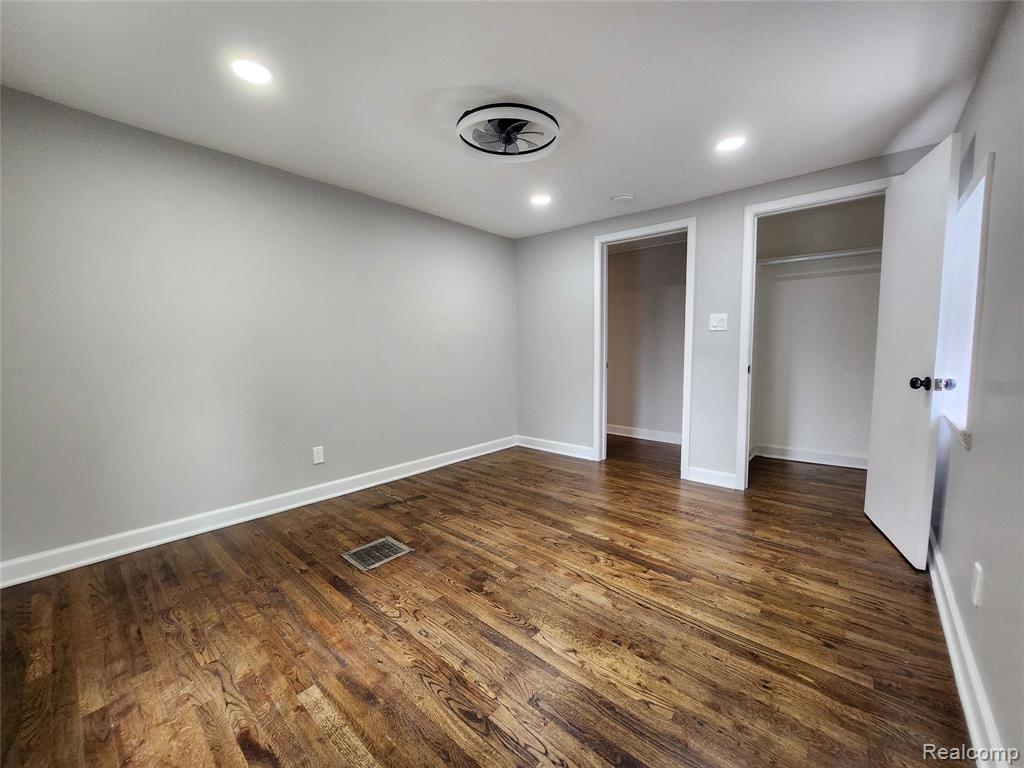 550 E Mapledale Avenue, Hazel Park, MI 48030 — Photo 14