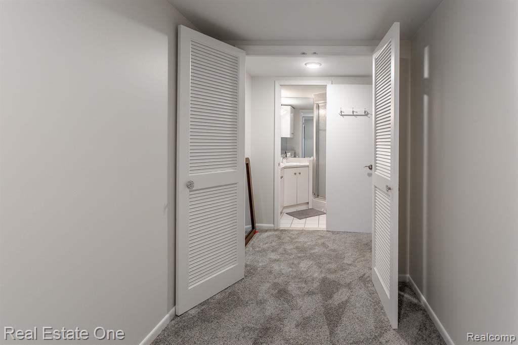 5699 RAVEN Road, Bloomfield Hills, MI 48301 — Photo 25