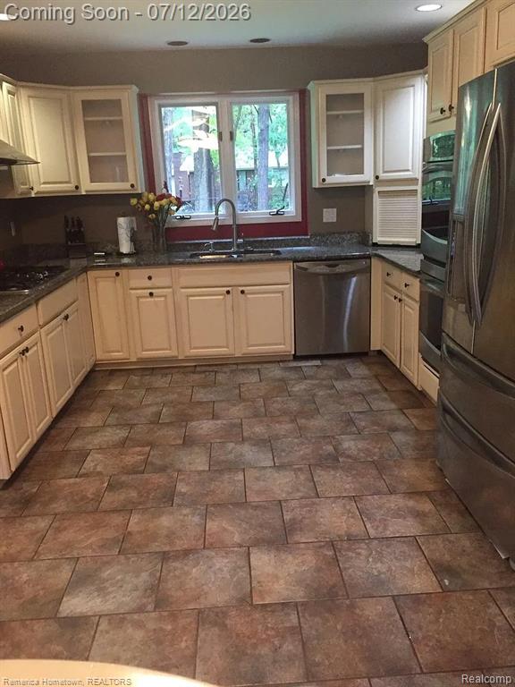 11975 Cody Creek Court, South Lyon, MI 48178 — Photo 8