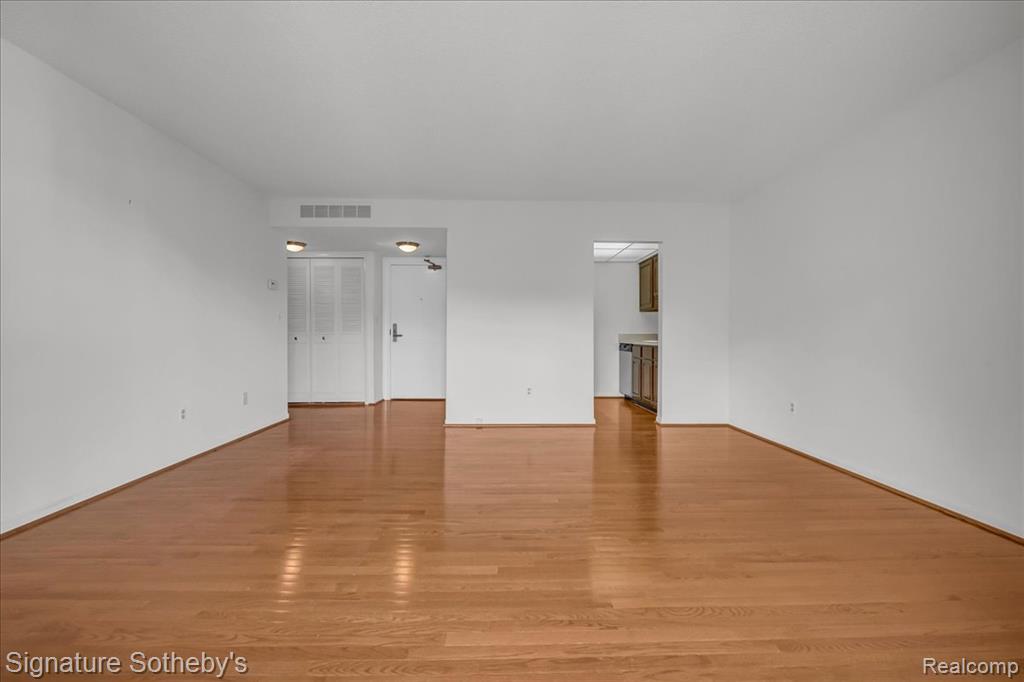 411 S Old Woodward Avenue, 907, Birmingham, MI 48009 — Photo 5