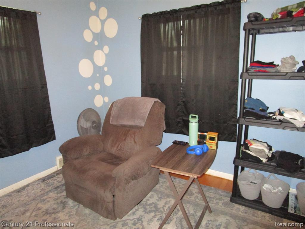 7715 Donna Street, Westland, MI — Photo 16