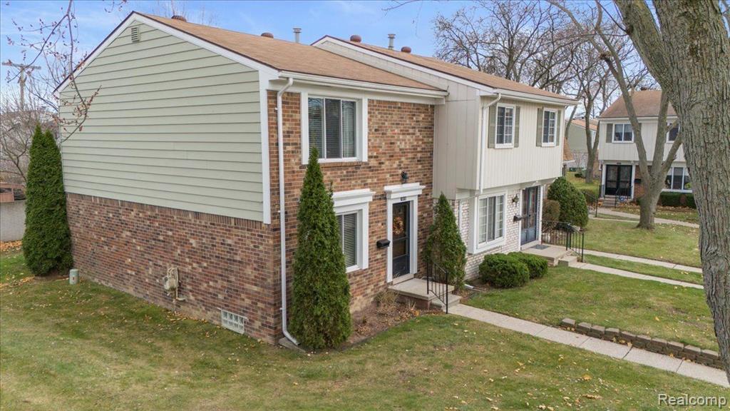 1818 SHIRE, Royal Oak, MI 48073 — Photo 40