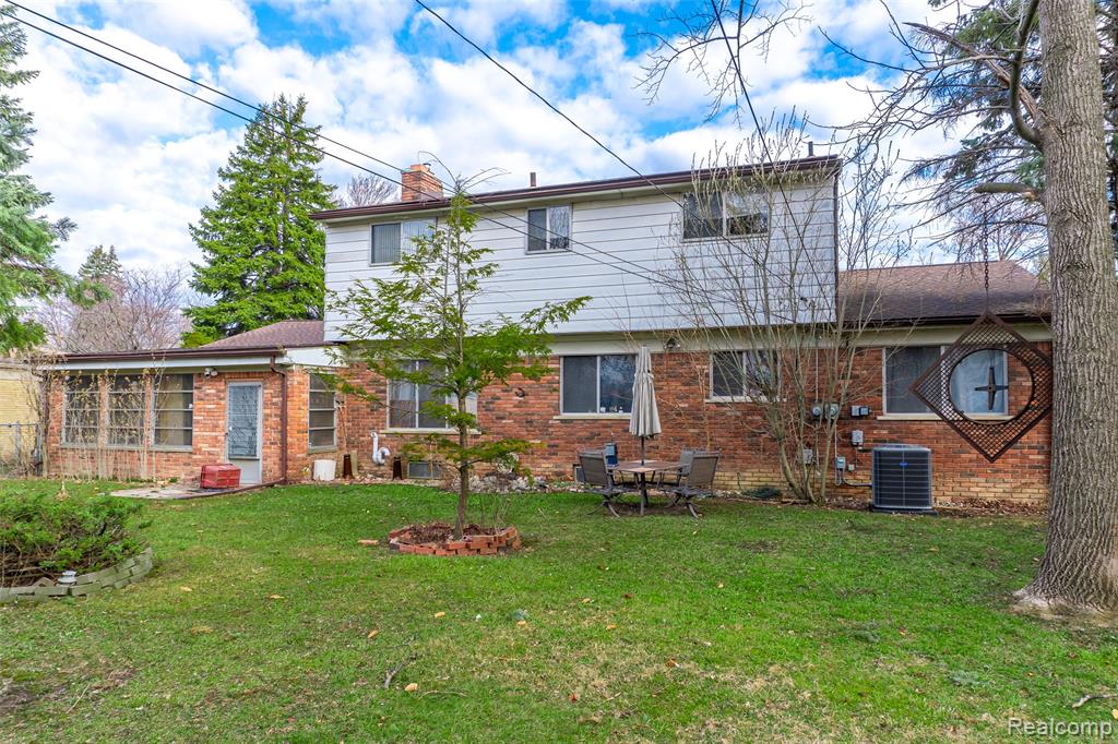 8362 Sunburst, Center Line, MI 48015 — Photo 59