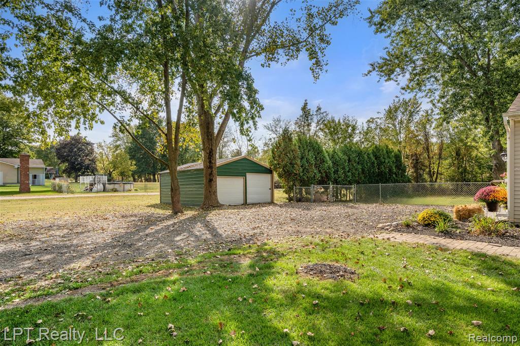 411 FOWLERVILLE Road, Fowlerville, MI 48836 — Photo 17