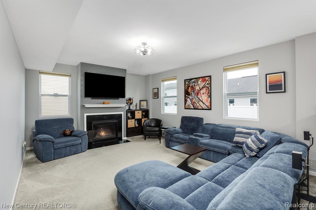 8421 Walnut Hill, Dexter, MI 48130 — Photo 11