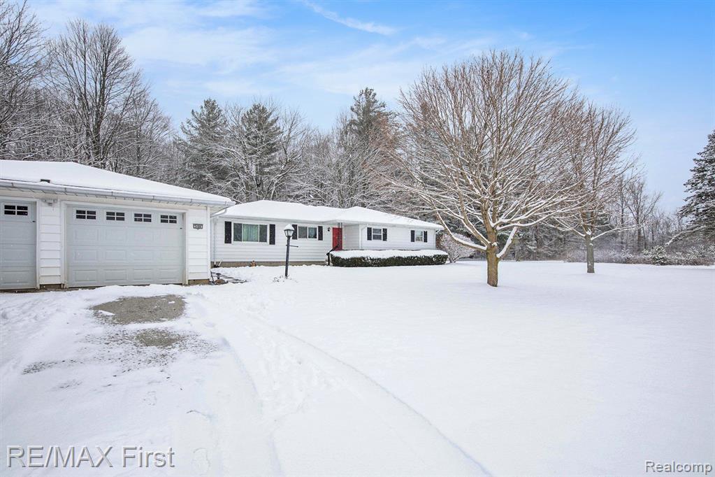 5680 CRIBBINS Road, Clyde, MI 48049 — Photo 3