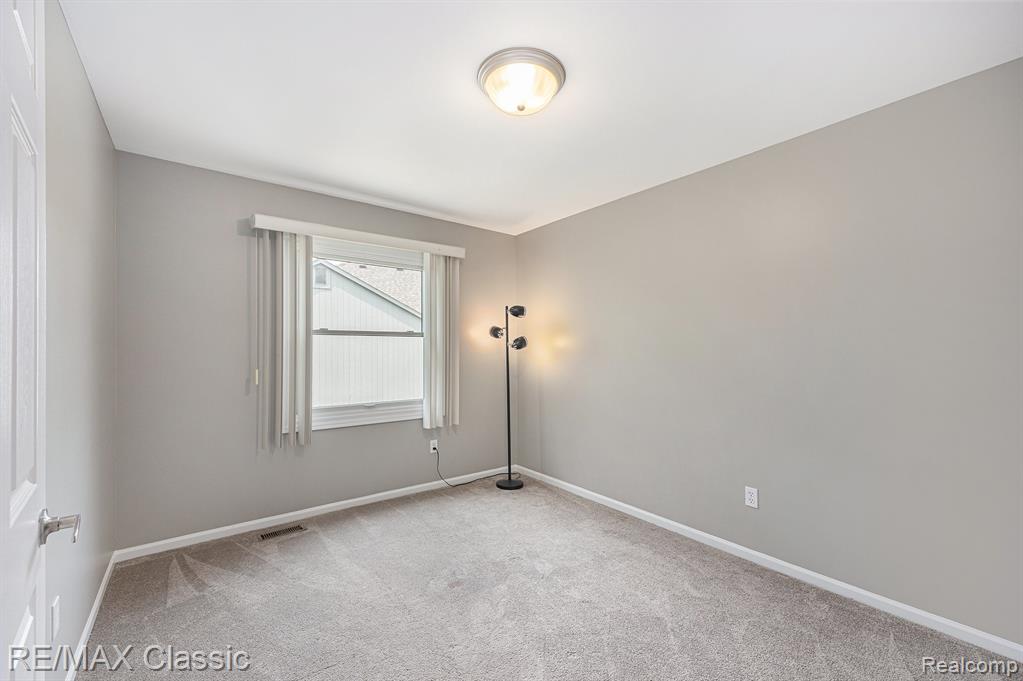 45483 Addington Lane, Novi, MI — Photo 25
