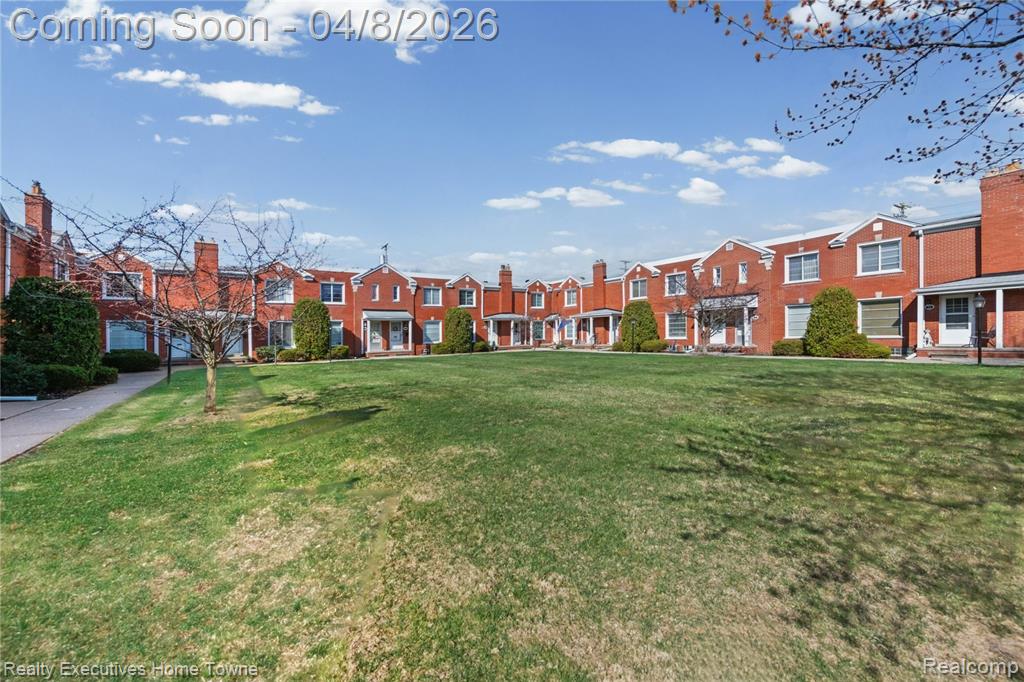 703 1/2 Saint Clair Street, Grosse Pointe, MI 48230 — Photo 2