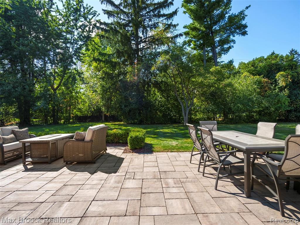 4740 Burnley Drive, Bloomfield Hills, MI 48304 — Photo 46