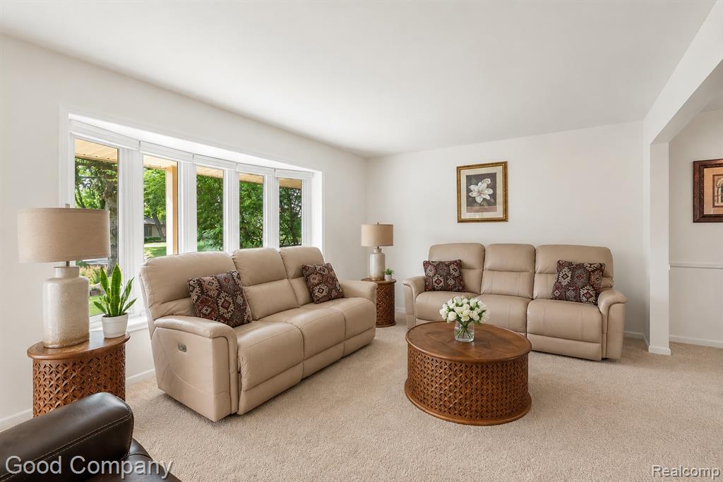 833 Cobblestone Drive, Rochester Hills, MI 48309 — Photo 8