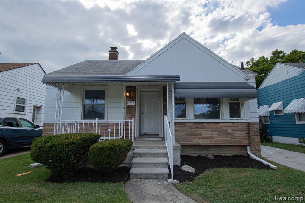 6219 Plainview Avenue, Detroit, MI 48228 — front exterior