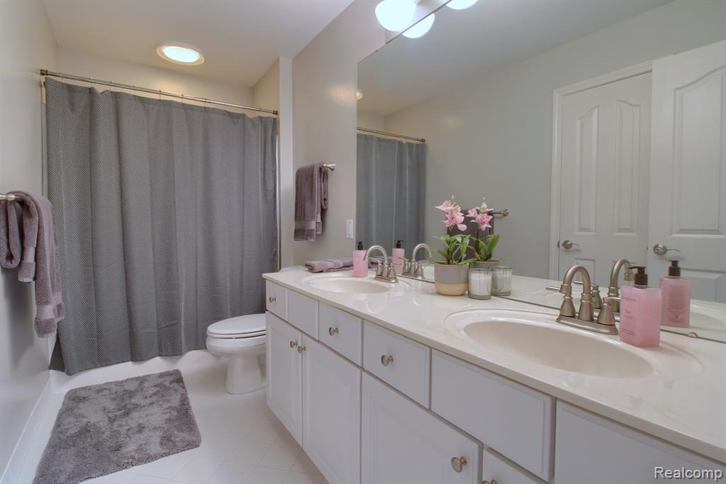 47495 PARKGATE, Canton, MI 48188 — Photo 30