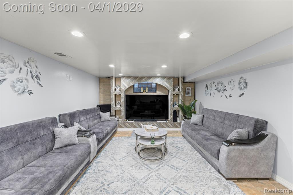 7351 N Gulley Road, Dearborn Heights, MI 48127 — Photo 35