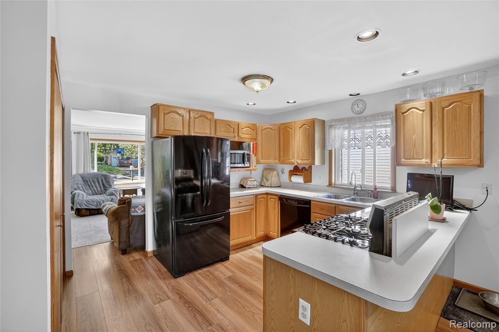 7166 Alpine Drive, Linden, MI 48451 — Photo 10