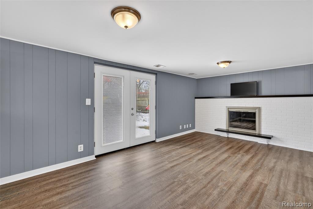 4199 Sheraton Drive, Flint, MI 48532 — Photo 17