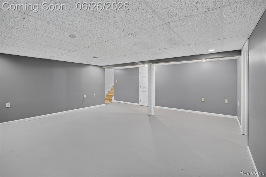 7660 Louise Court, Westland, MI — Photo 23
