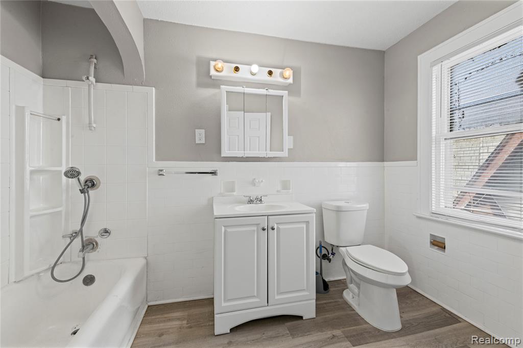 13100 Wilshire Drive, Detroit, MI 48213 — Photo 14
