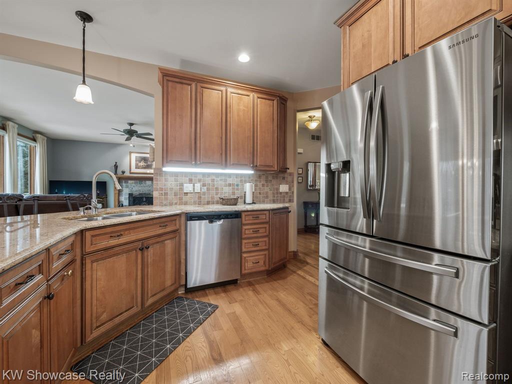 940 Dacea Court, White Lake, MI — Photo 13