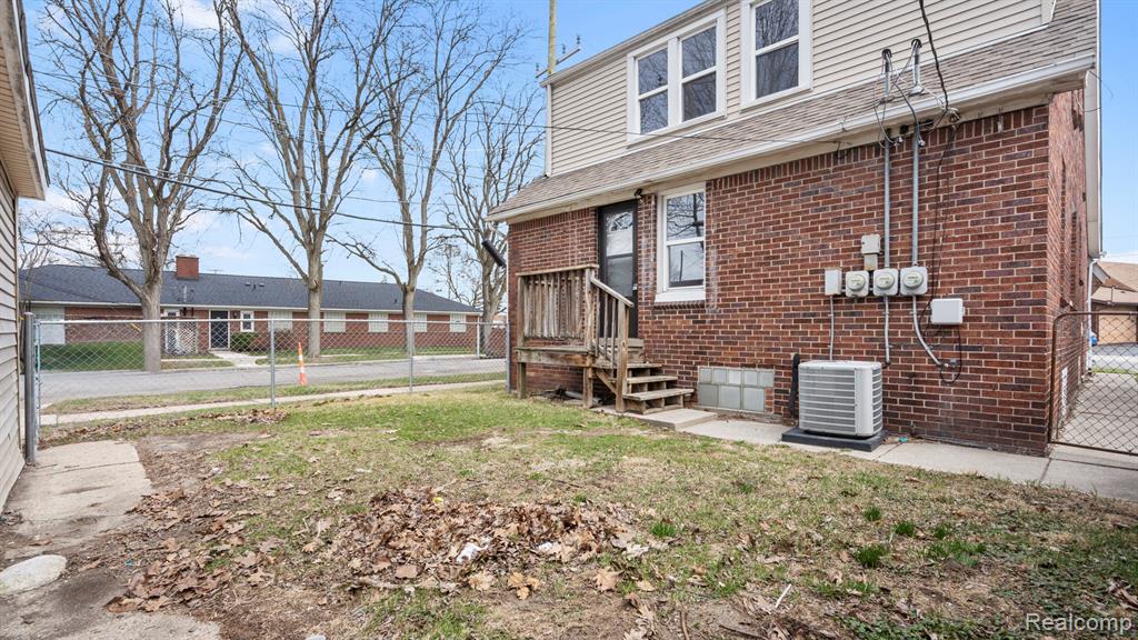 2858 Fort Park Boulevard, Lincoln Park, MI 48146 — Photo 35