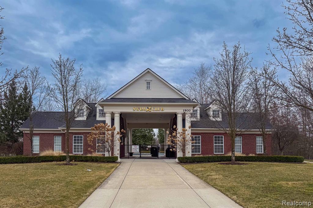 4205 CAMERON Circle, Walled Lake, MI 48390 — Photo 2