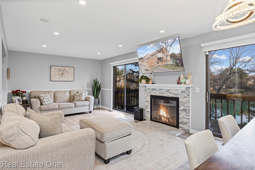 5273 Wright Way E, West Bloomfield, MI — Photo 5
