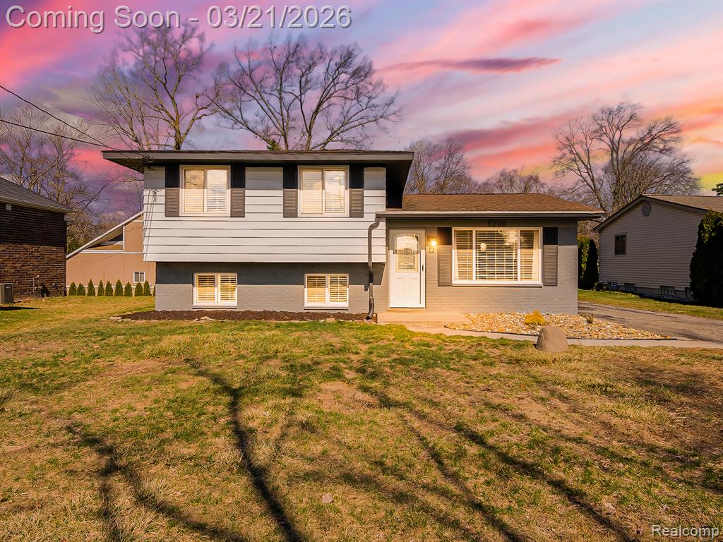 5208 Latimer Street, West Bloomfield, MI 48324 — front exterior
