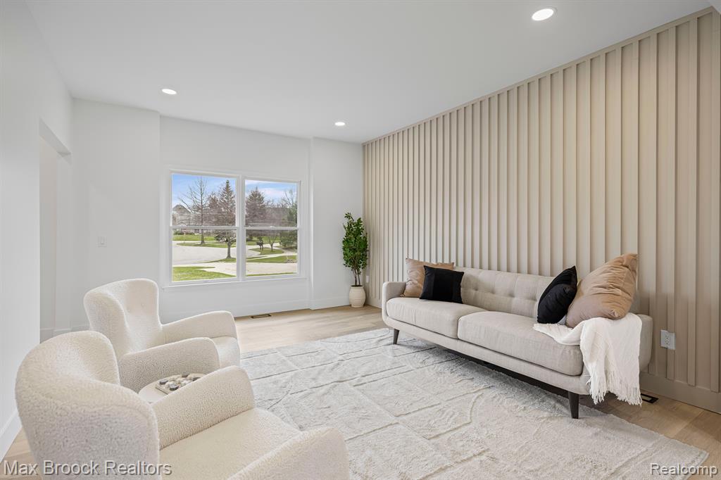 3592 GREAT FALLS Circle, Ann Arbor, MI 48108 — Photo 10