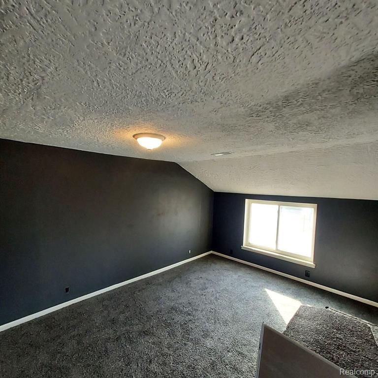 568 W CENTER Road, Essexville, MI 48732 — Photo 2