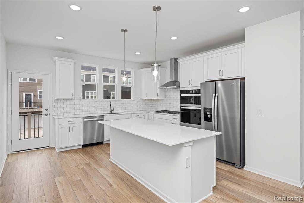 43071 Atwood Avenue, Novi, MI — Photo 12