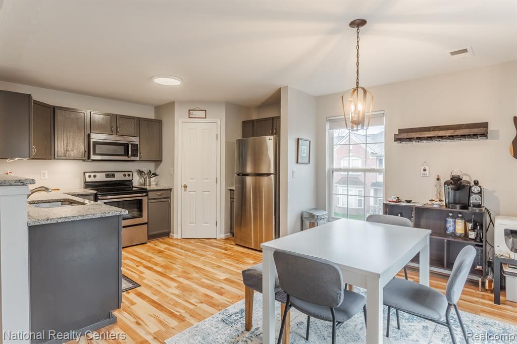 4218 ELIZABETH Avenue, Canton, MI 48188 — Photo 14