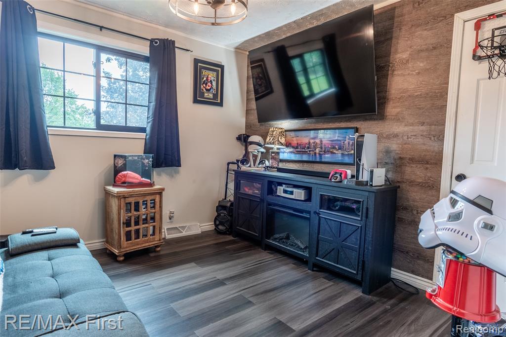 456 Loris Lane, Oxford, MI 48371 — Photo 10