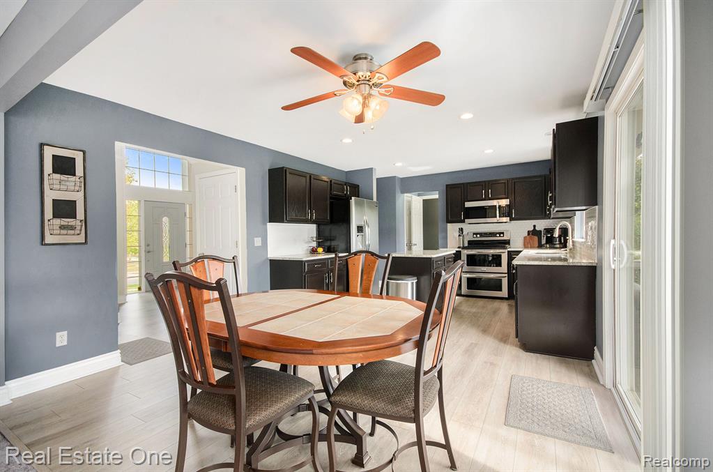 7971 Turrillium Lane, Waterford, MI 48327 — Photo 13