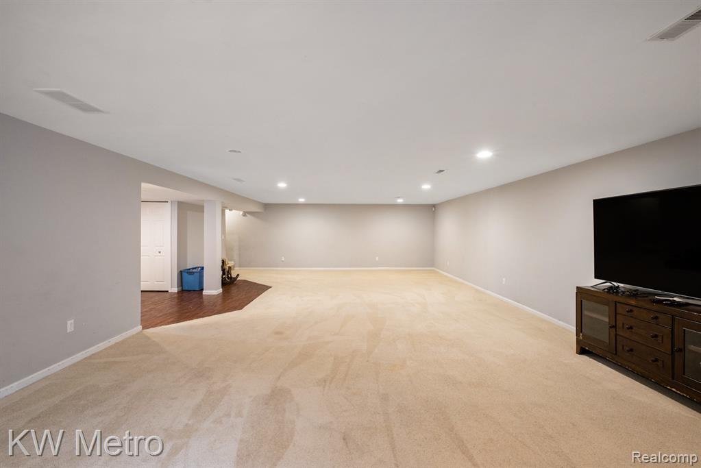5506 Still Meadow Lane, Grand Blanc, MI 48439 — Photo 20