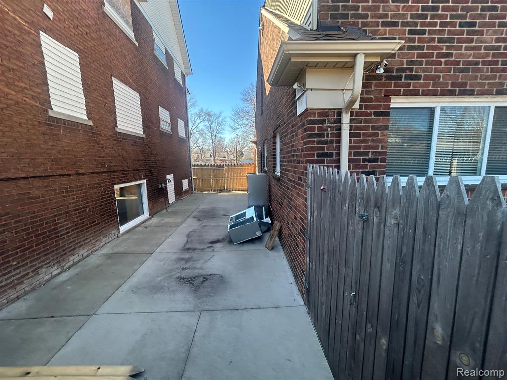 5258 NEWPORT Street, Detroit, MI 48213 — Photo 60
